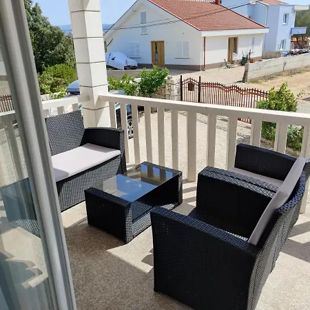Adria Apartmán *
